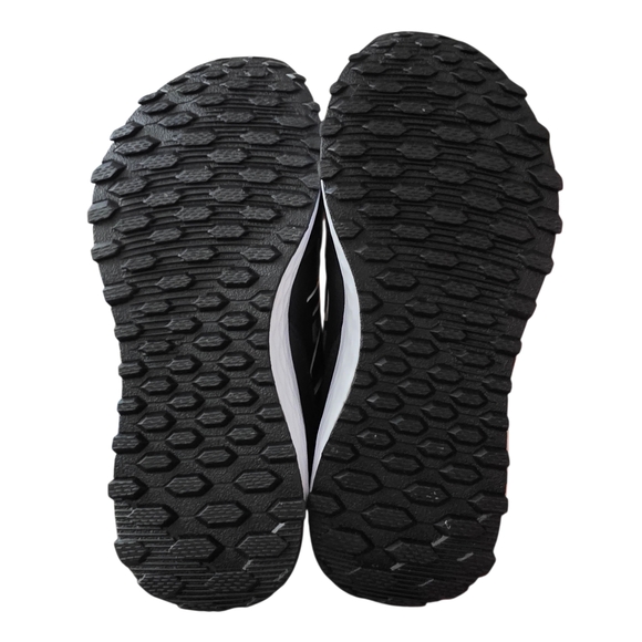 New Balance Fresh Foam 650 Youth 1.5 Wide Black Bungee Lace And Strap - Picture 4 of 4